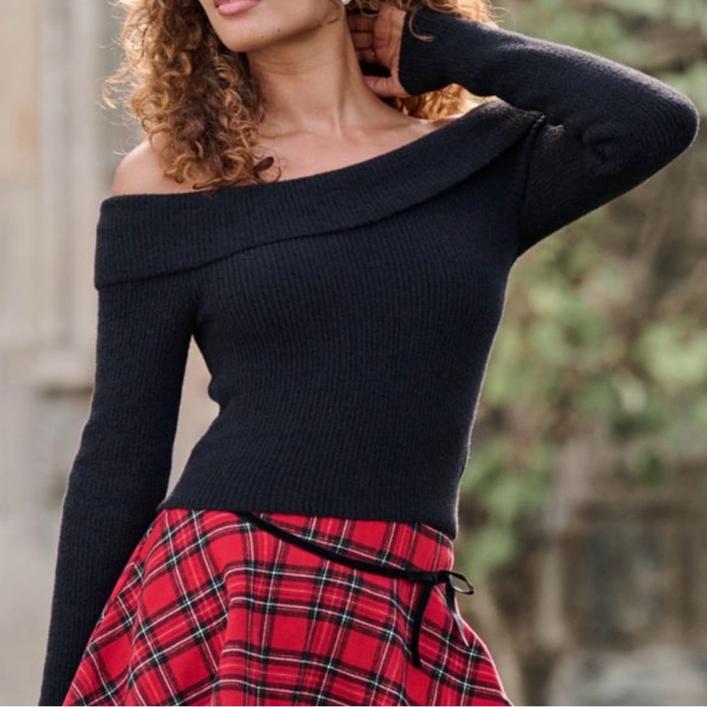 Altar'd State Black Off-the-Shoulder Ribbed Knit Sweater